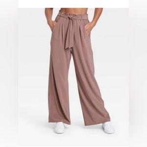 NWOT All in Motion stretch woven wide leg pants